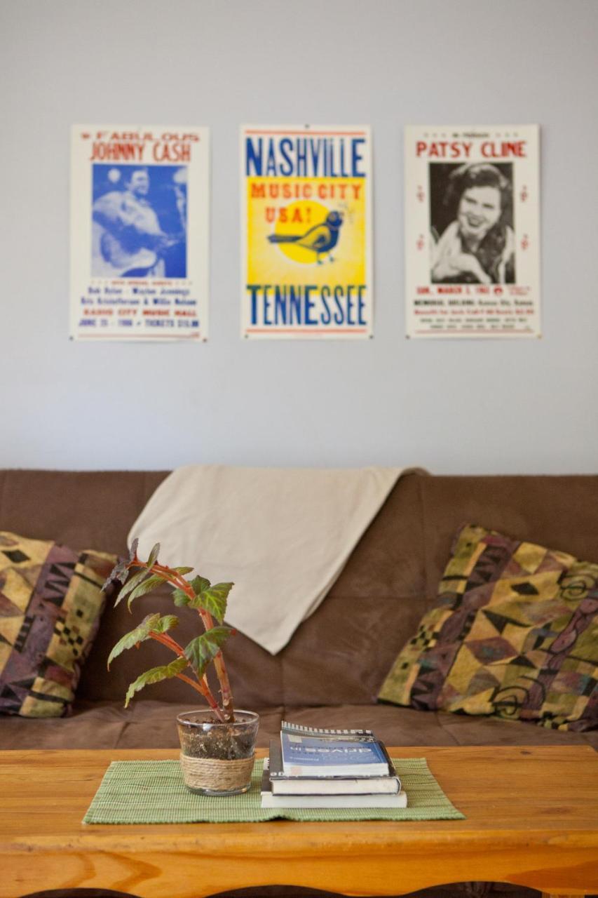 Music City Hostel Нэшвилл Экстерьер фото