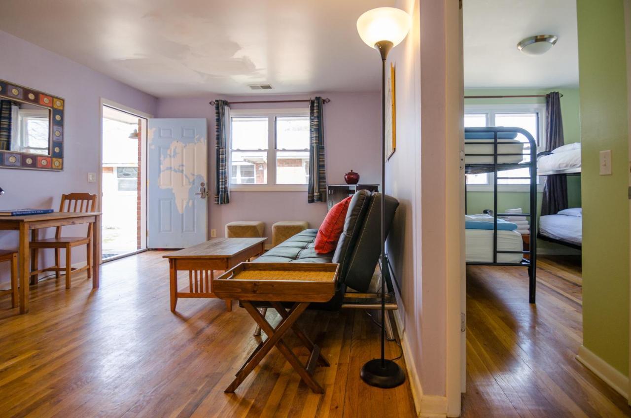Music City Hostel Нэшвилл Экстерьер фото